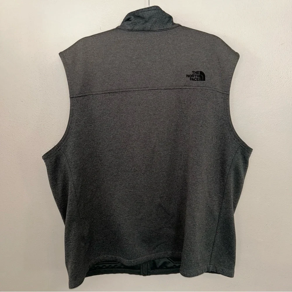 The North Face Men's Charcoal Vest